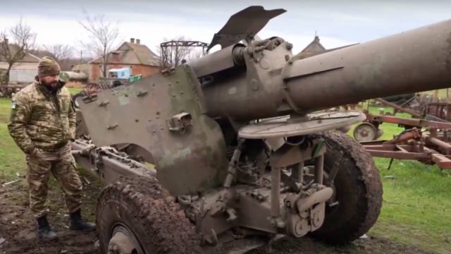 ‘Scary’ Lancet-kamikaze fails, bursts a tire on a D20 howitzer
