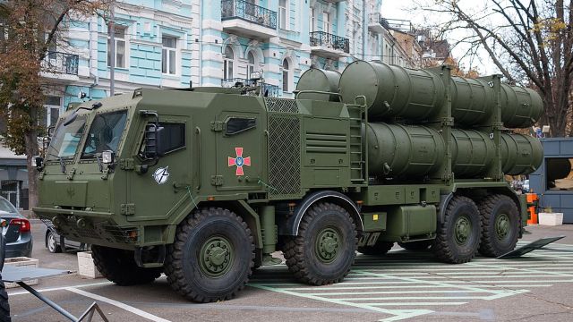 One S-400 smashed, but by what? ‘Land-attack’ modified R-360?