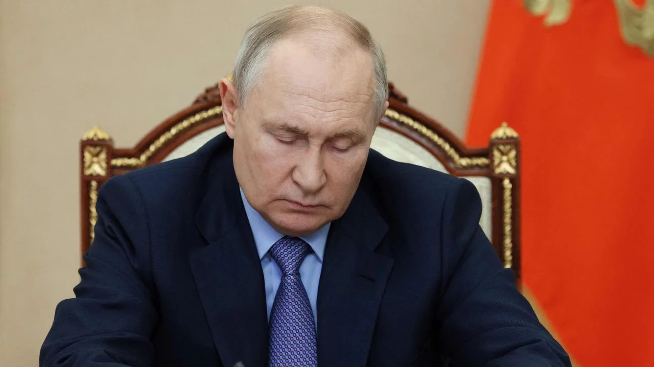 New low as Putin’s global threat backfires