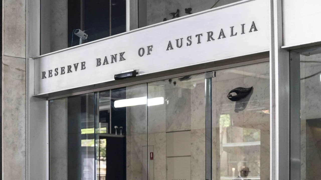 RBA puts bank bosses on notice