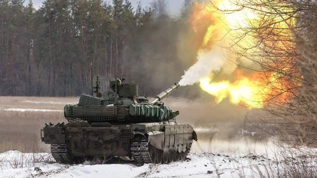 Russian T-90M’s Invar-M missile ‘destroys’ Bradley IFV at 4815m