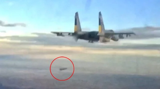 Confirmed: Ukrainian Su-27S fighter drops AASM-250 Hammer bomb