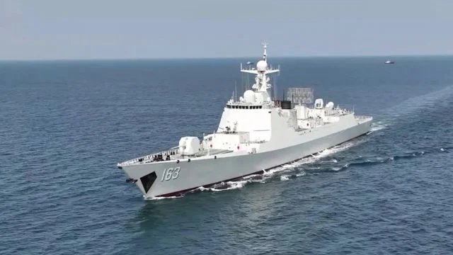 Chinese 052D warship crossed the Gulf of Finland to deploy to Russia