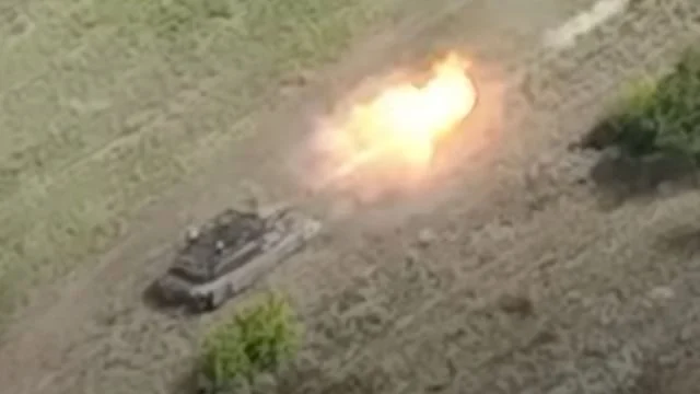 US-supplied Abrams takes out Russian infantry in close-range footage