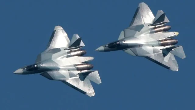 Ukraine reports imminent attack by three Su-57s from the Black Sea